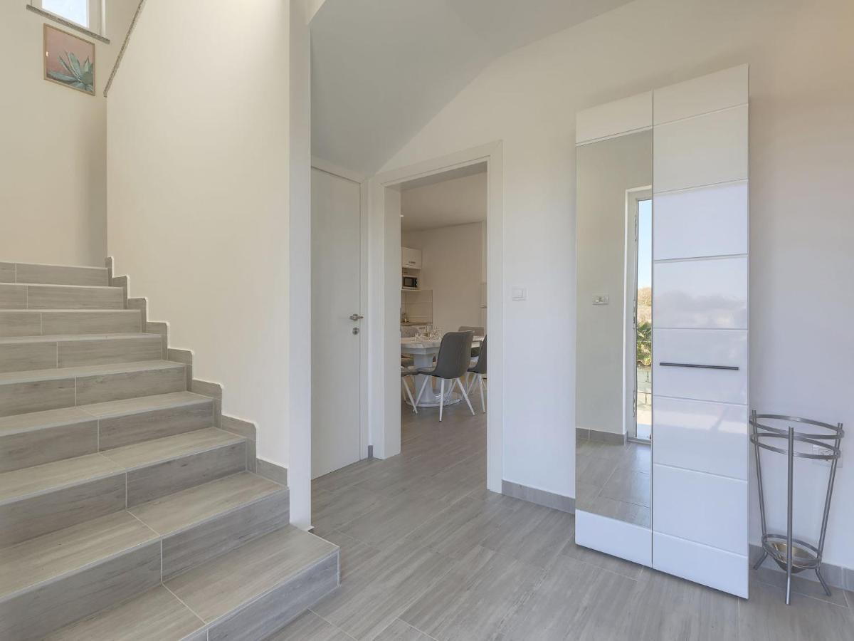 Holiday Home Villa Zirdum By Interhome Nova Vas  エクステリア 写真