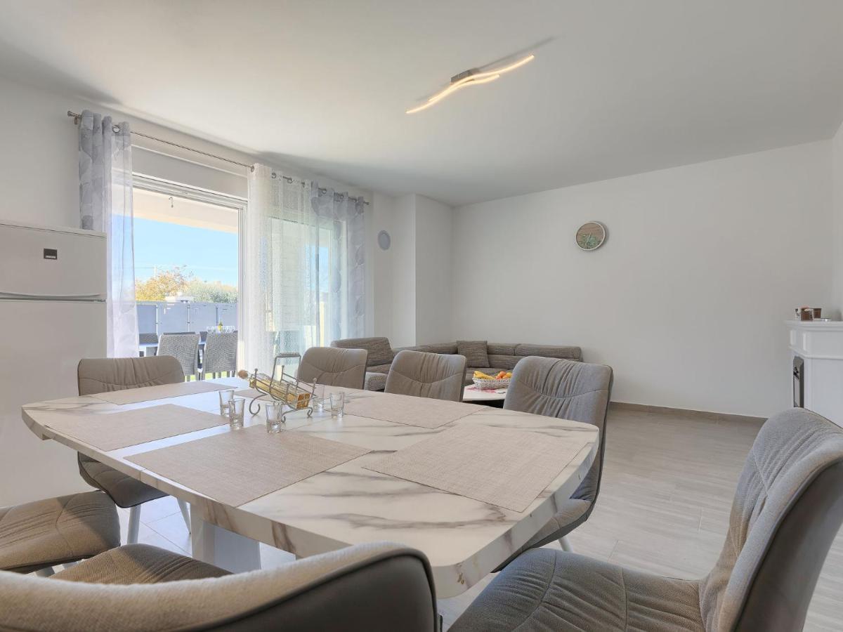 Holiday Home Villa Zirdum By Interhome Nova Vas  エクステリア 写真