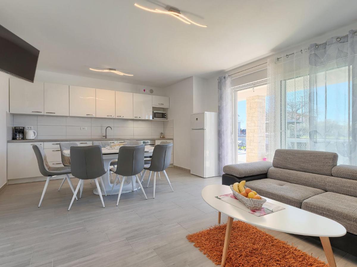 Holiday Home Villa Zirdum By Interhome Nova Vas  エクステリア 写真