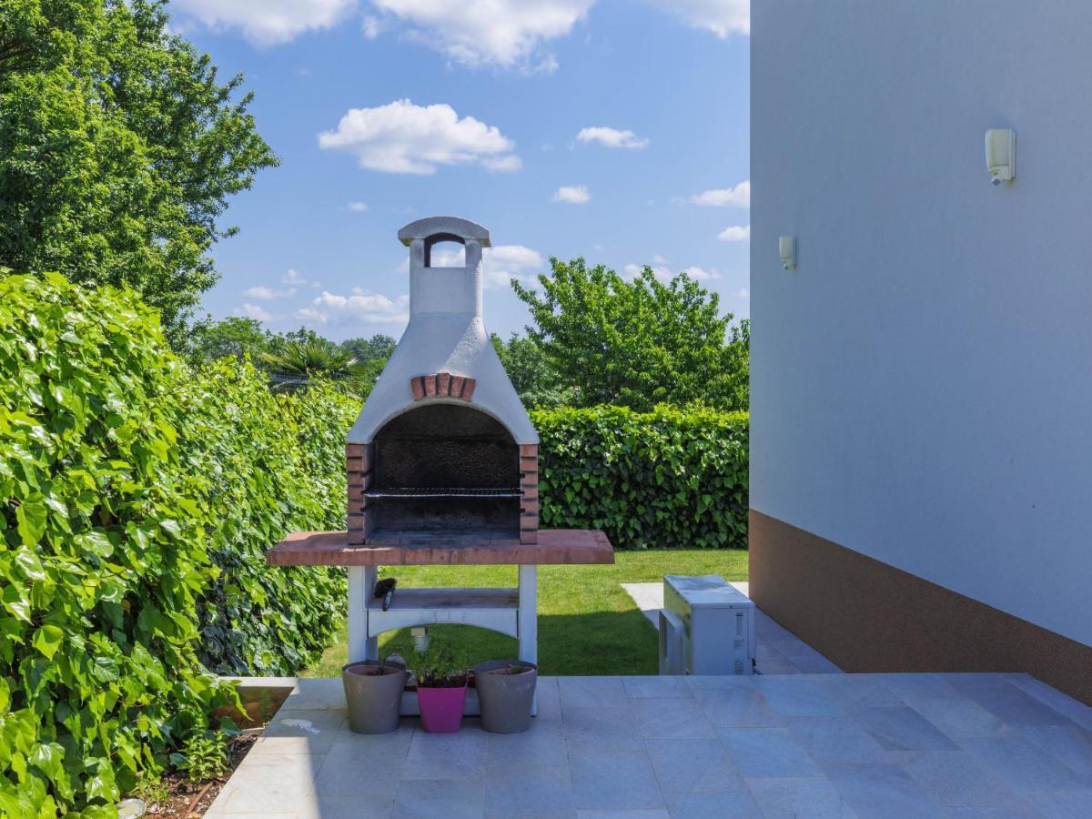 Holiday Home Villa Zirdum By Interhome Nova Vas  エクステリア 写真